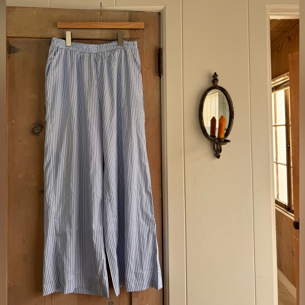 Light Blue & White Stripe Men's Elastic Waist Chinos